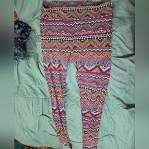 Lularoe Tall Curvy Colorful Multicolor Leggings $7 Each